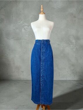 Ralph Ralph Lauren  c. 1990s High Waisted Denim Pencil Skirt  | 8
